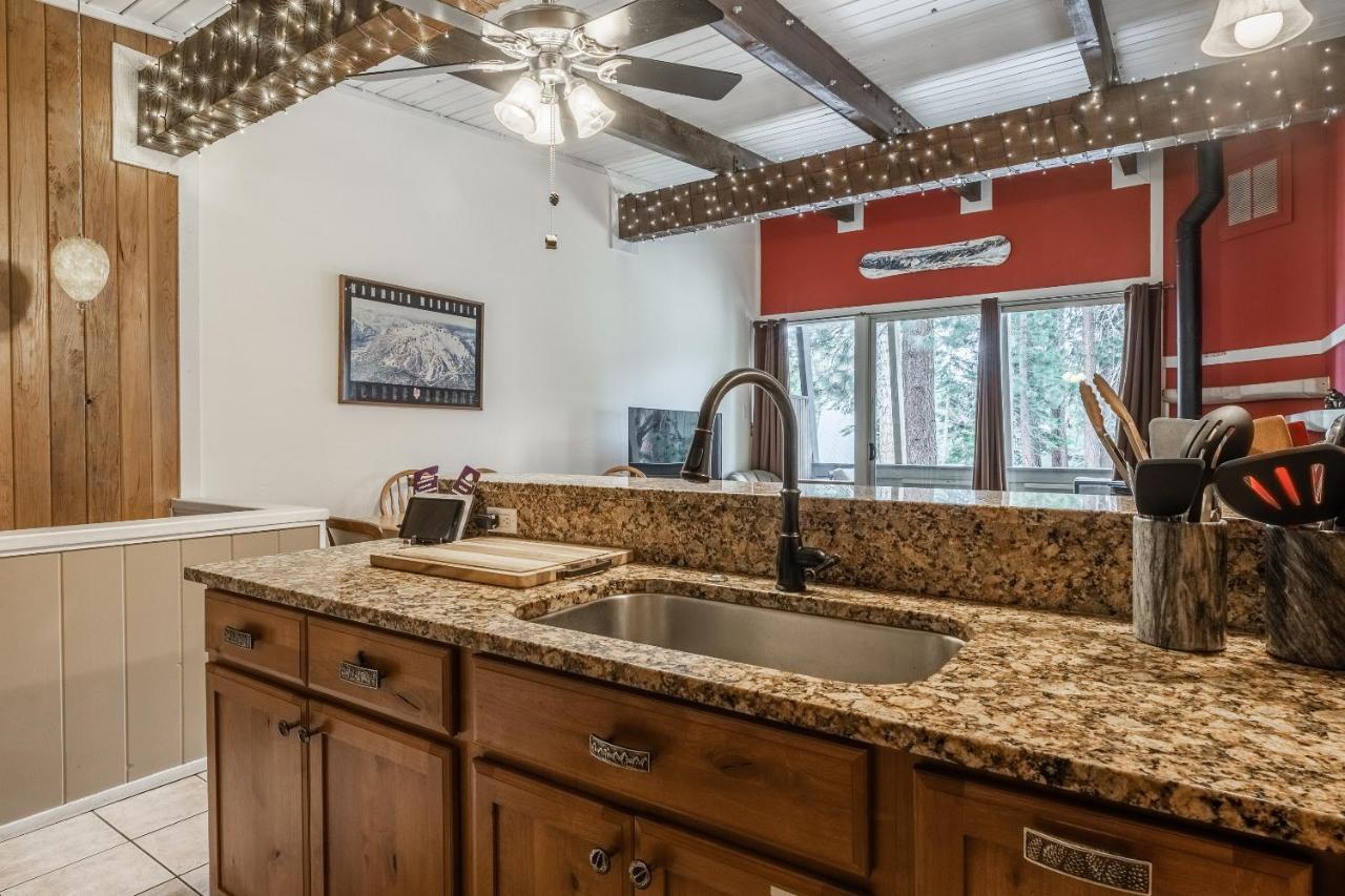 Tyrolean Village 6 2 Bedroom 1 And A Half Bath Sleeps 6 Walk To Lift Steps To Town Shuttle Mammoth Lakes